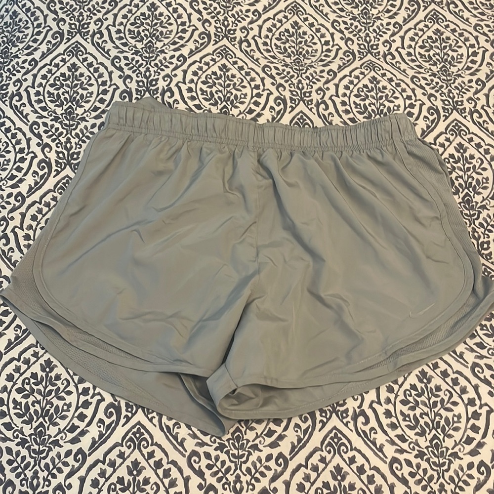 XL Nike Running Shorts - Light Gray